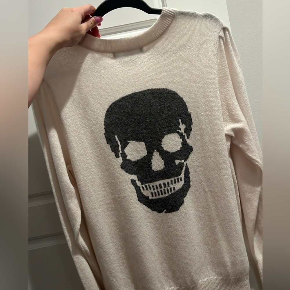 BRAND NEW CASHMERE SWEATER